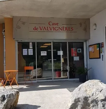 Holiday home Lou Camillou *